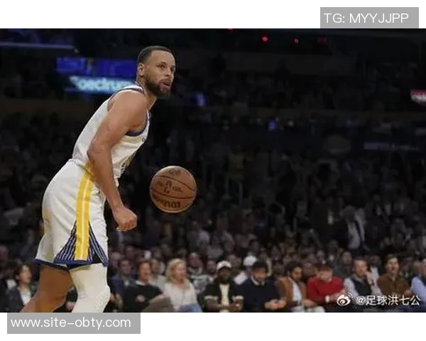 库里三节狂砍35分5板2帽难救勇士球队仍落后12分苦苦支撑艰难追分