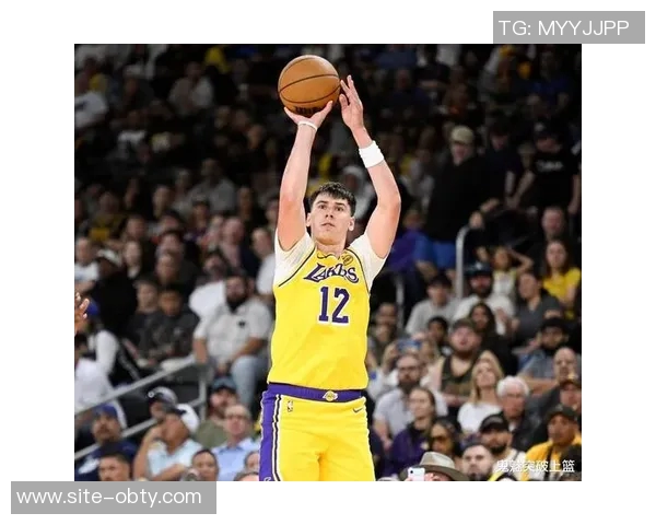 克尼佩尔三分球神速破纪录主帅称其投篮姿势堪称顶级基本功扎实